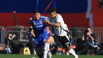 Futbol, Universidad de Chile vs Colo Colo
Fecha 7, Liga de Primera 2025
El jugador de Universidad de Chile Israel Poblete, izquierda, disputa el balon contra Alan Saldivia de Colo Colo durante un partido de primera division disputado en el estadio Nacional en Santiago, Chile.
12/07/2025
Felipe Zanca/Photosport
Football, Universidad de Chile vs Colo Colo
7th turn, First Division League 2025
Universidad de Chile player Israel Poblete, left, vies for the ball against Alan Saldivia of Colo Colo during a first division match at the Nacional stadium in Santiago, Chile.
12/07/2025
Felipe Zanca/Photosport