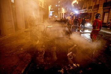 Tras la derrota del Paris Saint-Germain en la final de la Champions League 2020 algunos aficionados del conjunto parisino salieron a las calles de la capital francesa para provocar numerosos disturbios. Los alrededores del Parque de los Príncipes se convirtió en una batalla campal con entre las autoridades y los ultras del PSG. 
