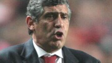 El portugués Fernando Santos es el principal candidato a ocupar el banquillo de la selección griega.