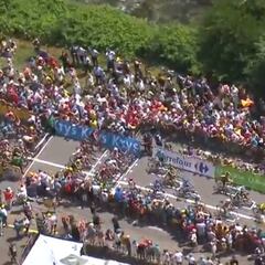 En Twitter se ha dicho de todo y casi nada bueno: así fue la salida del Tour 'a lo Fórmula 1'