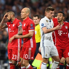 El enojo de Bravo por roja a Vidal: "El árbitro está ciego"