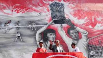 Elías Figueroa inauguró histórico mural de Inter de Porto Alegre