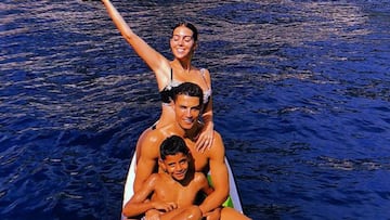 Las lujosas vacaciones de Cristiano en familia en la Costa Azul