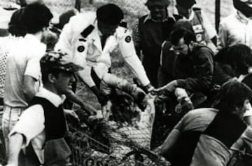 El piloto escocés de Fórmula 1, Tom Pryce, murió en el GP de Sudáfrica tras sufrir un golpe en la cabeza con un extintor en plena carrera.