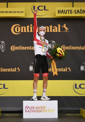Tadej Pogacar ganador de la etapa de hoy y del Tour de Francia. 