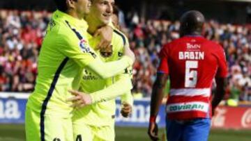 Rakitic celebra el 0-1 con Luis Suárez