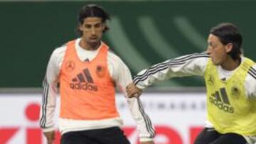 Özil será el líder de Alemania en su cita clásica con Holanda