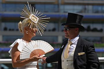 En el hip¨®dromo de Ascot, ciudad al sur de Inglaterra, donde se celebra la tradicional y pintoresca carrera de caballos con la presencia de la familia real brit¨¢nica.