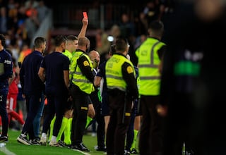 Cuadra Fernández enfada a todos