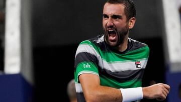 Cilic remonta y vence a De Minaur para estar en octavos