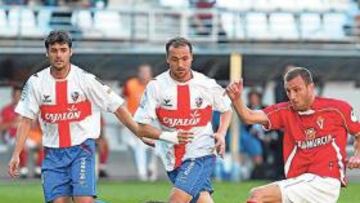 <b>NADA DE NADA. </b>El Murcia no vio puerta y los aragoneses ni siquiera atacaron. Lo poco que crearon se encontraron con un buen Eduardo.