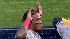 Atlanta Braves shortstop Orlando Arcia had enough of the Philadelphia Phillies fans’ trolling, so he decided to make faces at them from the dugout.