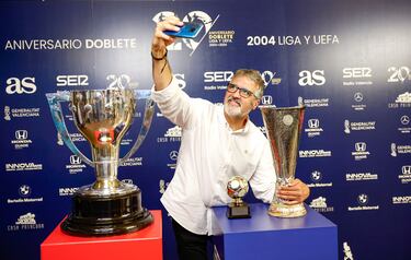 AS y SER celebran los 20 años del Doblete del Valencia