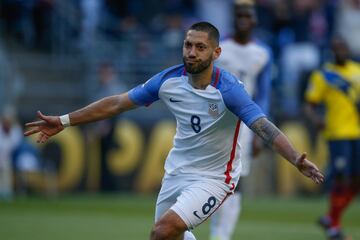 Dempsey es uno de los mejores jugadores en la historia de USA. El delantero logró jugar en Inglaterra y consolidarse como uno de los mejores de la selección al marcar 57 goles.