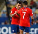 “Atónitos”: ex sparring de la Roja desclasifica pelea de Medel y Sánchez en Brasil 2014