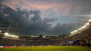 MEX8236. CIUDAD DE MÉXICO (MÉXICO), 19/05/2024.- Vista panorámica del estadio Ciudad de los Deportes este domingo, durante un juego de vuelta por las semifinales del torneo Clausura 2024 de la Liga MX,entre Cruz Azul y Monterrey en la Ciudad de México (México). EFE/Sáshenka Gutiérrez