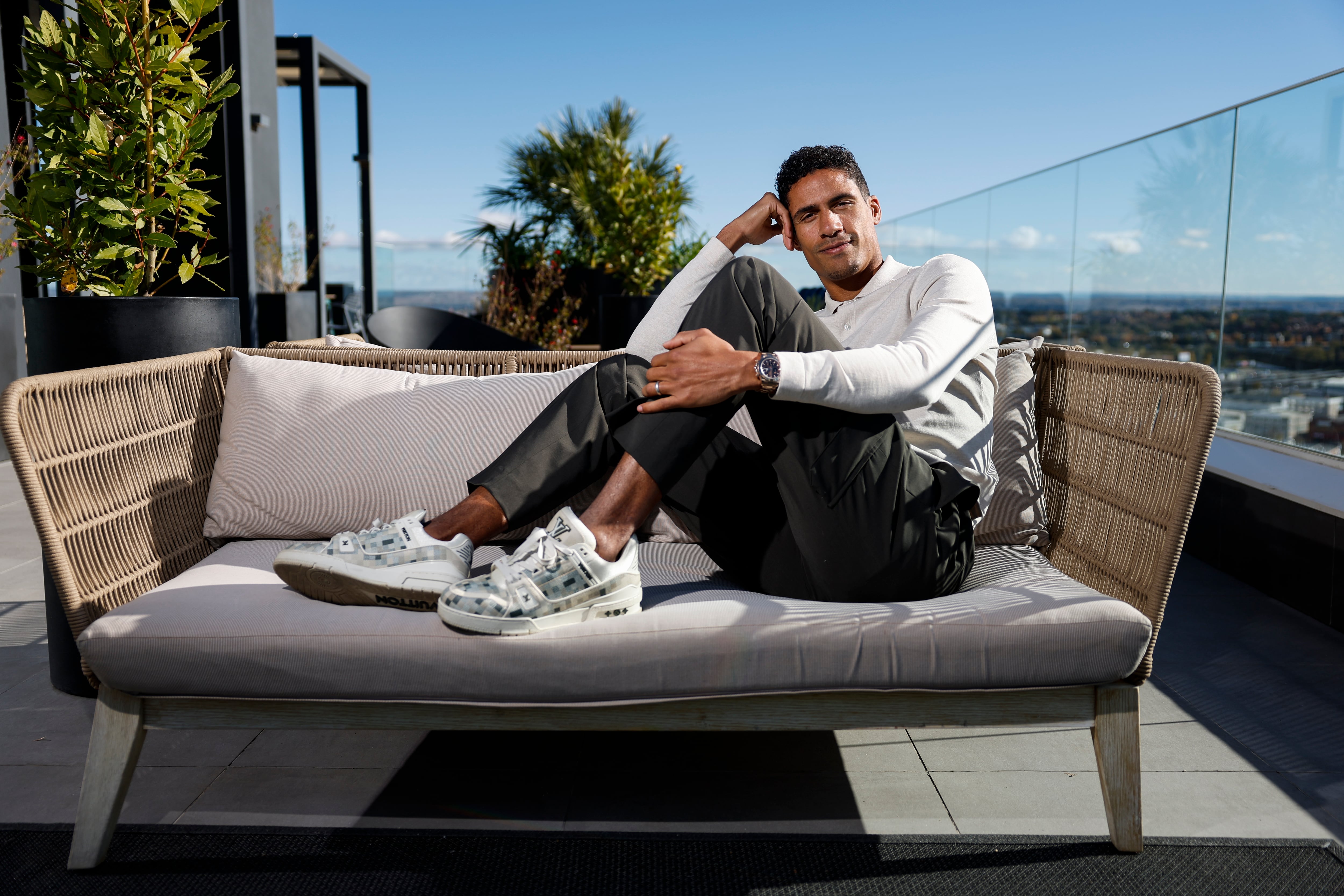 Varane: “La lesión cambió mi forma de entrenar, de correr, de cuidarme...”