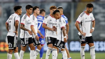 Futbol, Colo Colo vs Universidad de Chile.
Fecha 8, campeonato Nacional 2023.
Los jugadores de Colo Colo lamnte el empate contra Universidad de Chile durante el partido de primera division disputado en el estadio Monumental en Santiago, Chile.
12/03/2023
Felipe Zanca/Photosport
Football, Colo Colo vs Universidad de Chile.
8nd turn, 2023 National Championship.
Colo Colo's players reacts after tie against Universidad de Chile during the first division match at the Monumental stadium in Santiago, Chile.
12/03/2023
Felipe Zanca/Photosport