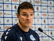 Jon Ansotegi, entrenador de la Real Sociedad B, en rueda de prensa.