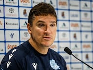 Jon Ansotegi, entrenador de la Real Sociedad B, en rueda de prensa.