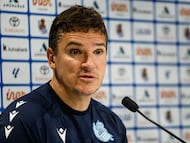 Ion Ansotegi, entrenador de la Real Sociedad B, en rueda de prensa.