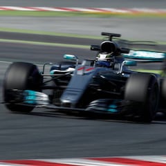 Análisis: Mercedes sigue delante y McLaren aún más atrás