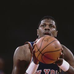 Gladiator ruled the theaters and the PS2 was still unreleased: What the world looked like the last time the Knicks made the ECF