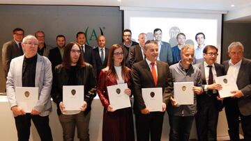 Los autores del libro, en la presentación.