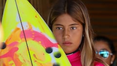 Aninha Dagostini: con solo 13 años contra la ola más grande del mundo