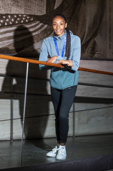 Salma Paralluello debuta con el Zaragoza CFF tras ganar el oro