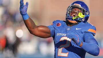 BOISE, ID - NOVEMBER 29: Running back Ashton Jeanty #2 of the Boise State Broncos plays to the crowd during the first half against the Oregon State Beavers at Albertsons Stadium on November 29, 2024 in Boise, Idaho. Loren Orr/Getty Images/AFP (Photo by Loren Orr / GETTY IMAGES NORTH AMERICA / Getty Images via AFP)