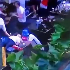 El vídeo que tiene embobada a la Inglaterra futbolera por lo que pasa: vean a este aficionado