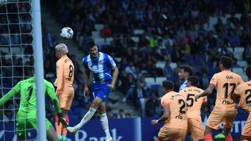 1-3. Cabezazo de César Montes a la escuadra de Grbic tras un centro de Aleix Vidal.