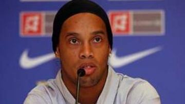 <b>LOS 4 FANTÁSTICOS.</b> "Cuanto más jugadores de calidad tenga la plantilla, mejor para
el club", dijo Ronaldinho.