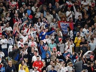 Un reconocido aficionado de la selección de los Tres Leones busca costear su viaje al Mundial con la venta de una propiedad que tiene en Inglaterra.