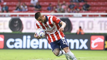 Roberto Alvarado celebrates his goal 1-3 of Guadalajara during the game Guadalajara vs Mazatlan FC, corresponding to Round 11 of the Torneo Apertura 2023 of the Liga BBVA MX, at Akron Stadium, on September 26, 2023.
<br><br>
Roberto Alvarado celebra su gol 1-3 de Guadalajara durante el partido Guadalajara vs Mazatlan FC, correspondiente a la Jornada 11 del Torneo Apertura 2023 de la Liga BBVA MX, en el Estadio Akron, el 26 de Septiembre de 2023.
