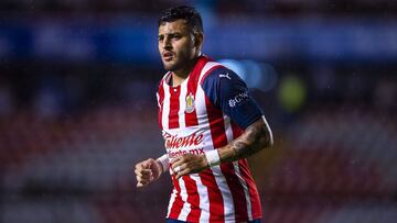 Alexis Vega durante un partido con las Chivas