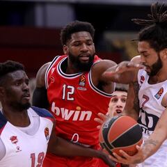 Pierria Henry manda en El Pireo