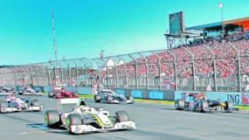 Los monoplaza, al inicio del Gran Premio en Melbourne