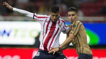 Chivas por fin derrota a Pumas... pero en amistoso