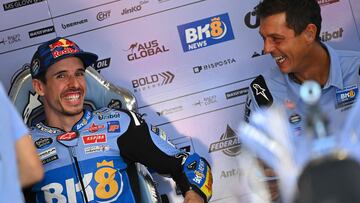 Álex Márquez en el box del Gresini Racing.