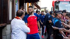 Carrasco, en la llegada del Atlético a Segovia para la tradicional cena del cochinillo. Cerezo: ·"Estamos enamorados de Simeone"