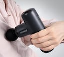 Adiós a la tensión y el dolor muscular: esta pistola de masaje de tamaño mini es ideal para recuperar tras el ejercicio