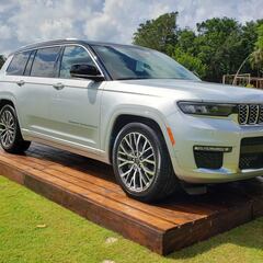 Jeep Grand Cherokee L 2022, primera reseña: una camioneta de ultra lujo con grandes capacidades 4x4