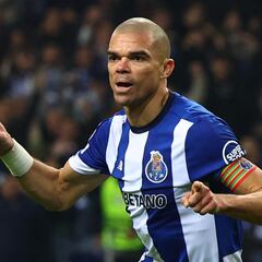 Evanilson y Pepe lideran la victoria del Oporto