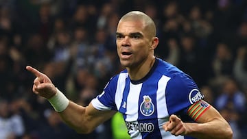 Soccer Football - Champions League - Group H - FC Porto v Royal Antwerp - Estadio do Dragao, Porto, Portugal - November 7, 2023 FC Porto's Pepe celebrates scoring their second goal REUTERS/Pedro Nunes