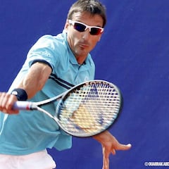 Robredo arrasa con el favorito número 1, el búlgaro Dimitrov