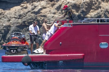 Benzema de vacaciones en Ibiza