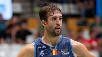 Nacho LLovet quiere jugar y acabar la liga Endesa.