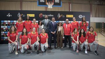  24/06/19 PEDRO SANCHEZ DESPIDE AL EQUIPO ESPA&Ntilde;OLA ESPA&Ntilde;A DE BALONCESTO FEMENINO JORGE GARBAJOSA